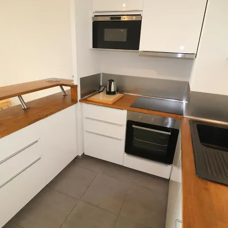 T3 A Sete: Climatise, Terrasse & Double Parking - Fr-1-472-141 Appartement Sète